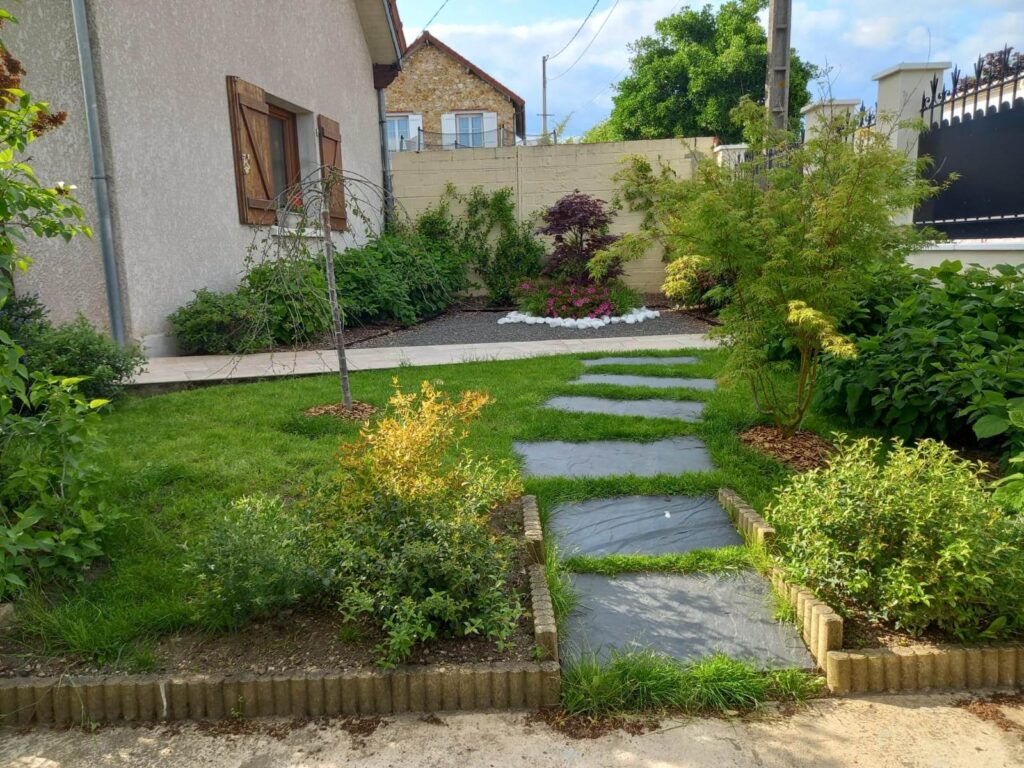 jardin-paysager-pas-japonais-erable
